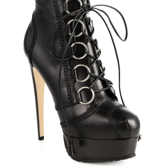Brian Atwood Anouk ladies size 5 black leather bootie - Picture 1 of 2